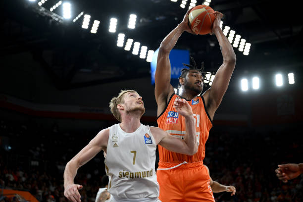 引发球迷和 引发球迷和